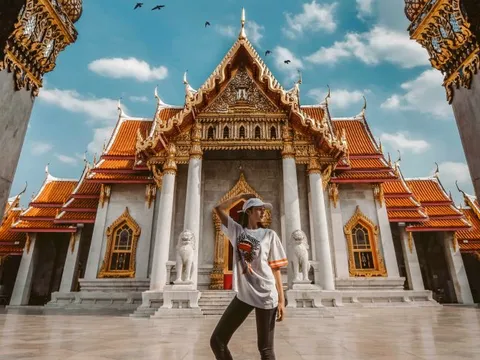 Tempel in Thailand bei einer Gruppenreise mit globerocker erkunden