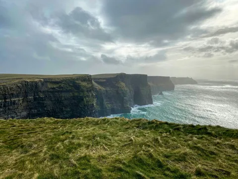 Cliffs of Moher in Irland bei einer Gruppenreise entdecken