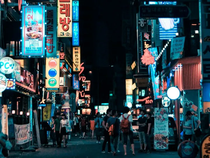 Seoul bei Nacht auf einer globerocker Reise entdecken