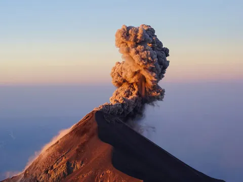 Vulkan in Guatemala auf einer Abenteuerreise mit globerocker