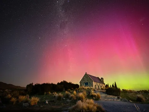 Polarlichter am Lake Tekapo in Neuseeland