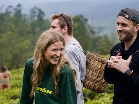 Personen bei einer globerocker Gruppenreise in Sri Lanka