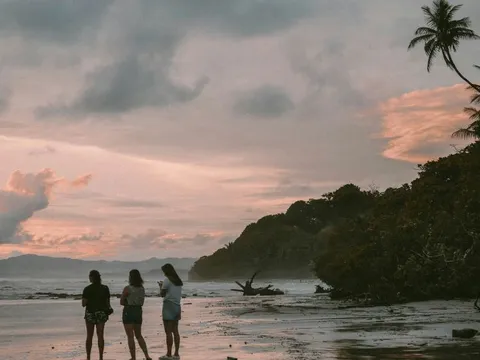 Strand in Costa Rica mit globerocker entdecken