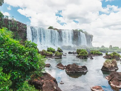 Besuche die Iguazú-Wasserfälle bei einer Gruppenreise nach Argentinien